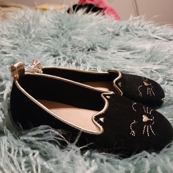 Shoes - Picture 3 of 3